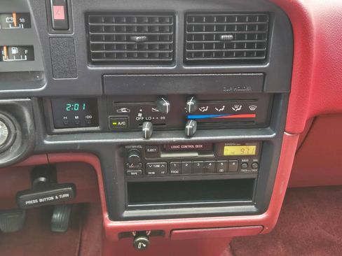 Used 1989 Toyota Pickup SR5 image 40