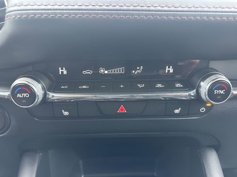 Used 2025 MAZDA MAZDA3 s image 19