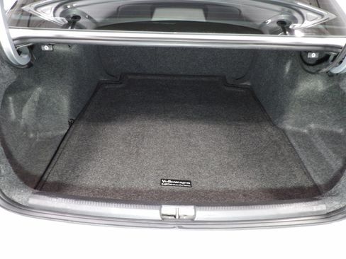 Used 2016 Volkswagen Passat 1.8T SE FWD image 7