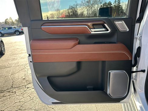 Used 2024 GMC Sierra 3500 Denali Ultimate image 22