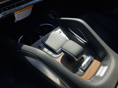 New 2026 Mercedes-Benz GLS 580 4MATIC image 34