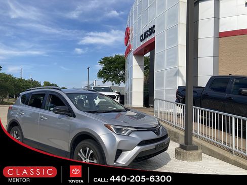 Used 2018 Toyota RAV4 LE w/ All Weather Liner Package AWD/4WD image 1