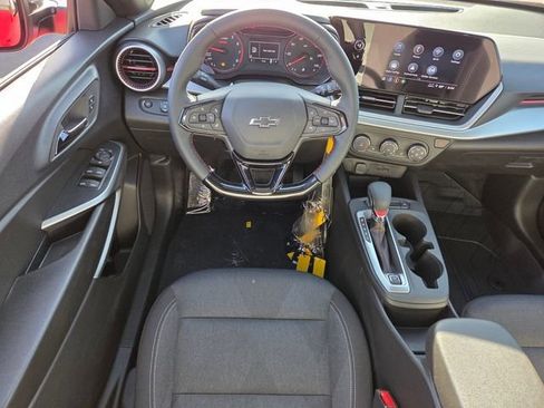 New 2026 Chevrolet Trax RS w/ Sunroof Package FWD image 8