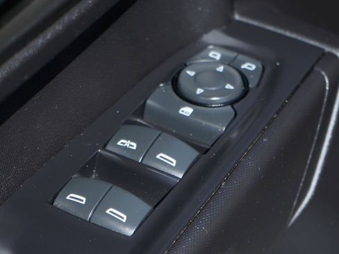 Used 2021 Chevrolet Silverado 1500 Custom image 16