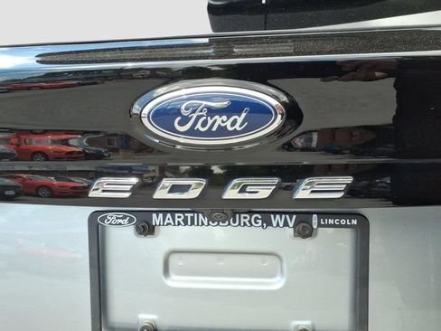 Used 2024 Ford Edge ST-Line w/ Class II Trailer Tow Package AWD/4WD image 7