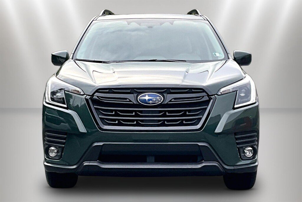 Certified 2024 Subaru Forester Premium AWD/4WD image 2