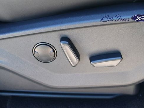 New 2026 Ford Expedition Platinum image 8