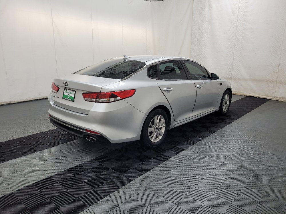 Used 2017 Kia Optima LX FWD image 9