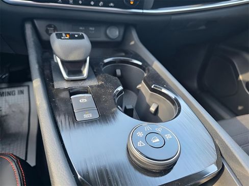 New 2026 Nissan Rogue SV image 25