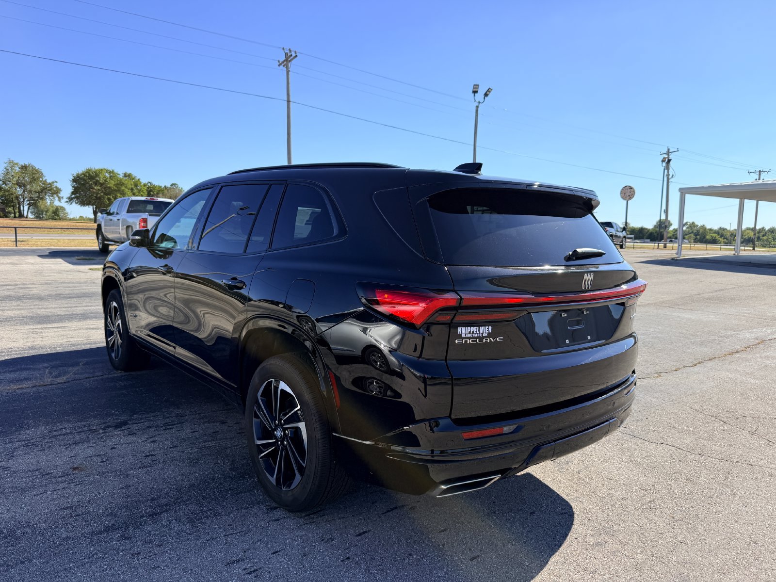 Used 2026 Buick Enclave Sport Touring FWD image 9
