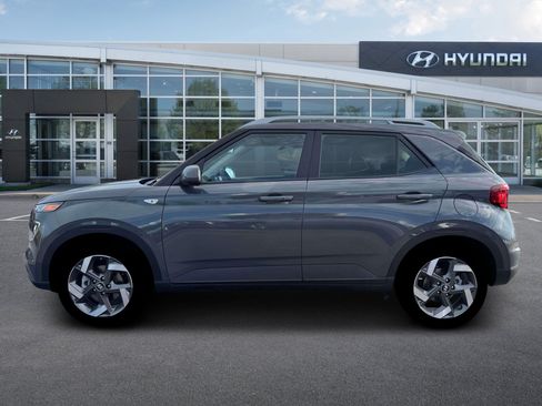 New 2026 Hyundai Venue SEL FWD image 3