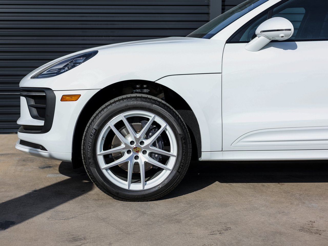 Certified 2026 Porsche Macan AWD/4WD image 11