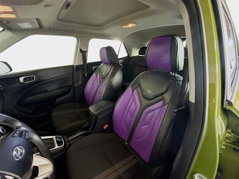 Used 2022 Hyundai Venue SEL w/ Cargo Package FWD image 11