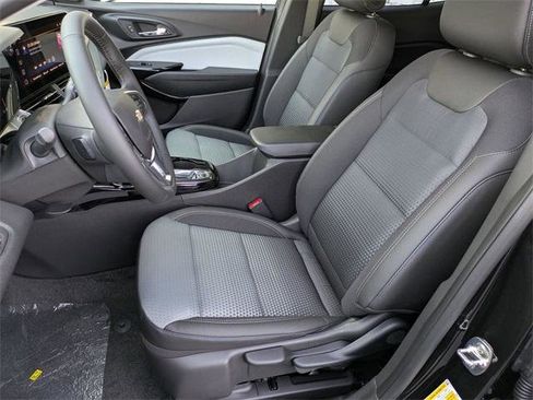 New 2026 Chevrolet Trax LT w/ Driver Confidence Package image 11