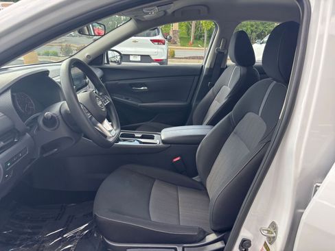 Used 2025 Nissan Sentra SV FWD image 24