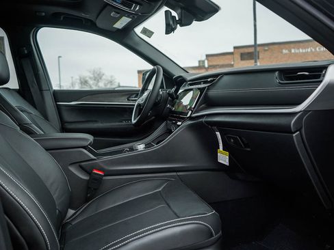 New 2026 Jeep Grand Cherokee Limited image 11