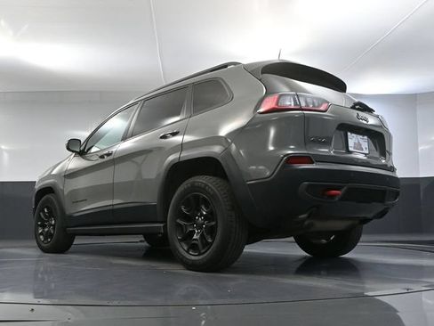 Used 2019 Jeep Cherokee Trailhawk w/ Comfort/Convenience Group AWD/4WD image 45