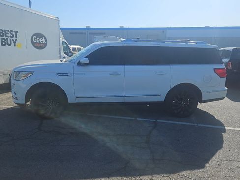 Used 2021 Lincoln Navigator L Reserve image 5
