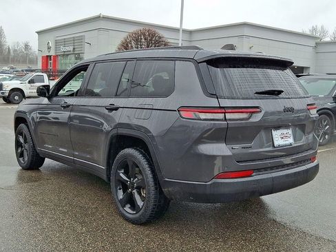 Used 2023 Jeep Grand Cherokee L Laredo AWD/4WD image 6