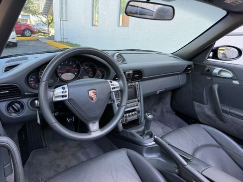 Used 2005 Porsche 911 Carrera RWD image 9