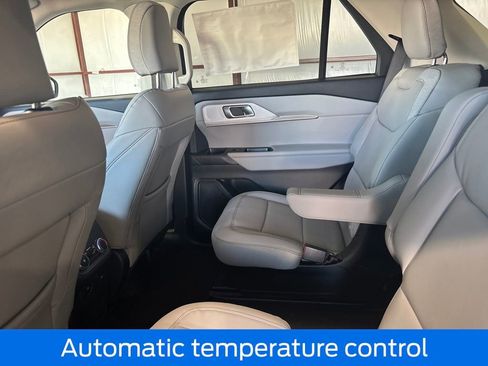 New 2026 Ford Explorer Active w/ Active Comfort Package image 15