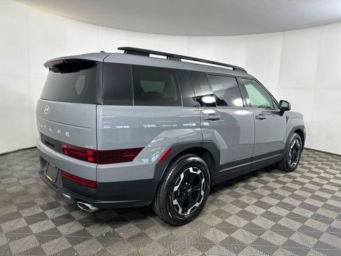 Used 2024 Hyundai Santa Fe SEL image 3