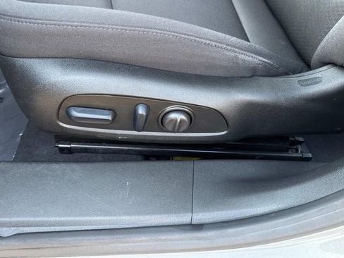 Used 2023 Chevrolet Malibu LT image 21