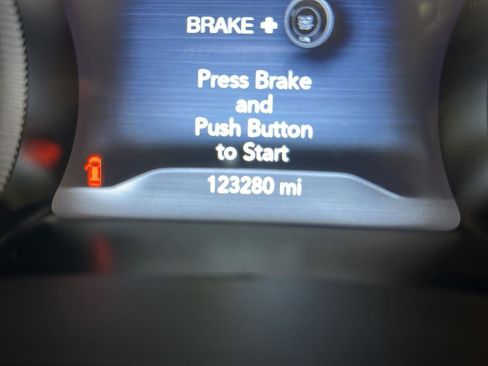 Used 2021 Jeep Cherokee Limited AWD/4WD image 10