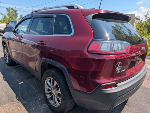 Used 2019 Jeep Cherokee Latitude Plus AWD/4WD image 7