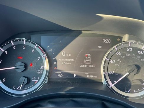 Used 2023 Toyota Highlander XSE image 10