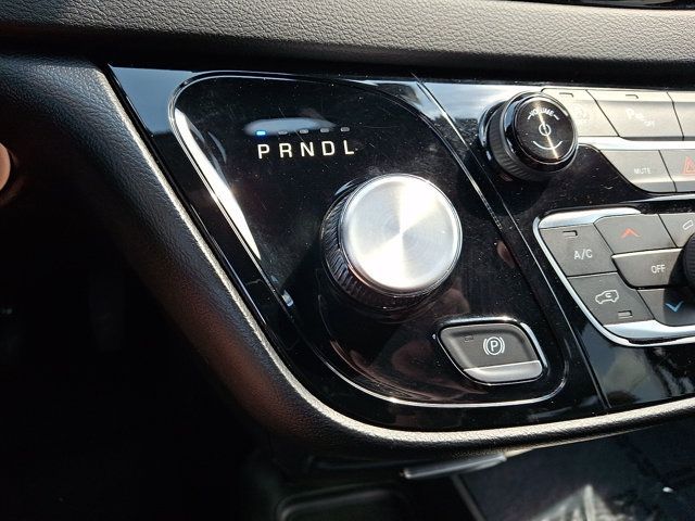 Used 2025 Chrysler Pacifica Select FWD image 15