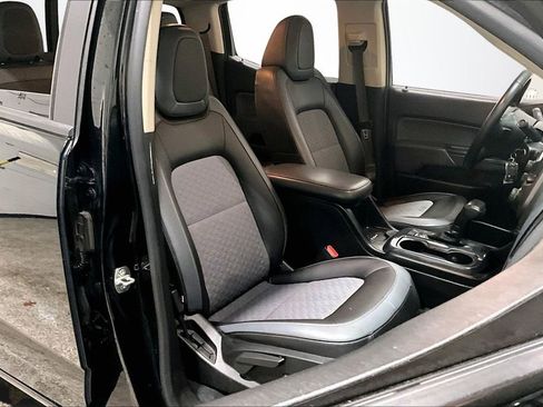 Used 2019 Chevrolet Colorado Z71 w/ Z71 Midnight Edition image 28