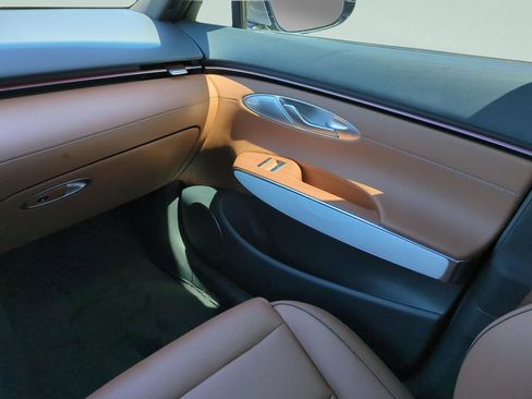 New 2026 Genesis GV70 2.5T Advanced AWD/4WD image 22