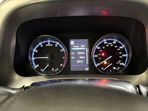 Used 2018 Toyota RAV4 XLE w/ Plus Extra Value Package AWD/4WD image 12