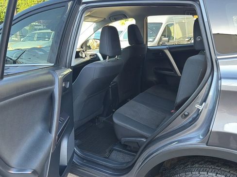 Used 2017 Toyota RAV4 LE w/ All Weather Liner Package AWD/4WD image 28