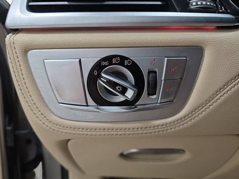 Used 2019 BMW 750i xDrive w/ Cold Weather Package AWD/4WD image 24