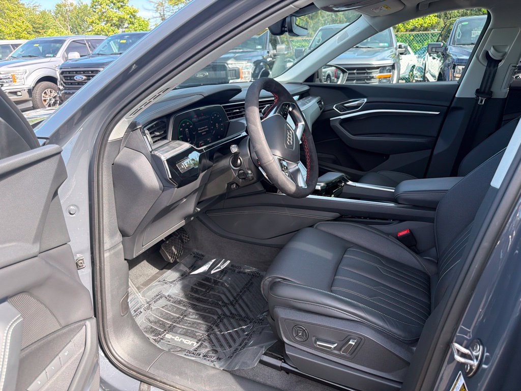 Used 2024 Audi Q8 e-tron Prestige w/ Prestige Package AWD/4WD image 12