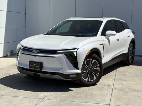 Used 2024 Chevrolet Blazer EV LT AWD/4WD image 2
