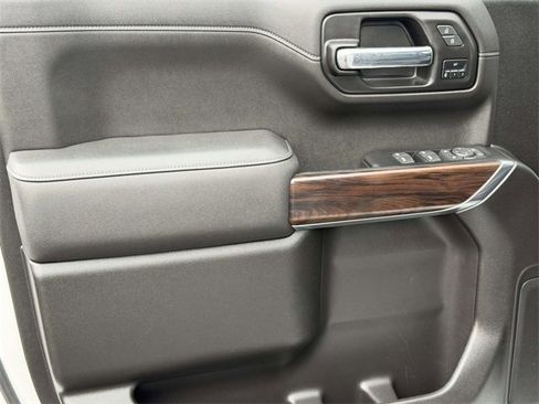 Used 2022 GMC Sierra 1500 SLT w/ SLT Premium Package image 11