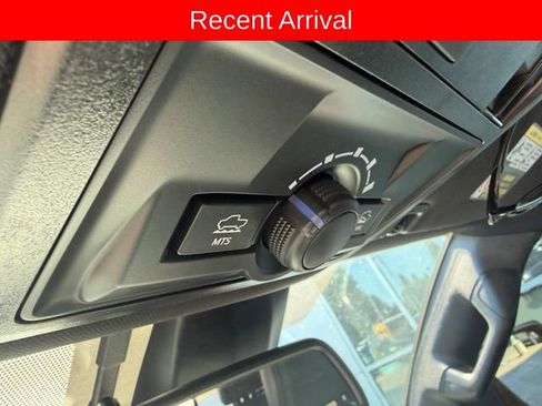 Used 2019 Toyota Tacoma TRD Off-Road w/ TRD Premium Off Road Package AWD/4WD image 10