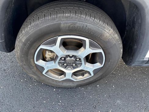 Used 2022 Jeep Compass Trailhawk w/ Trailhawk Convenience Group image 10