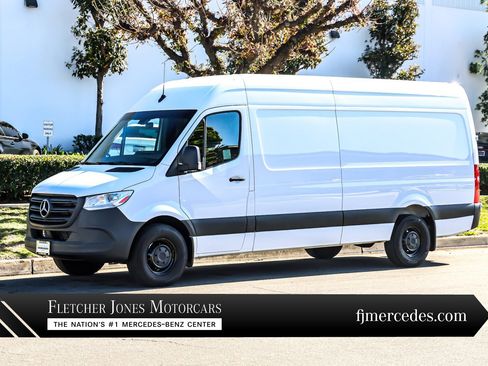 Used 2024 Mercedes-Benz Sprinter 2500 image 1