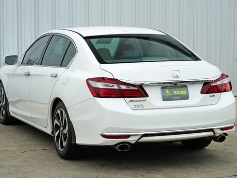 Used 2017 Honda Accord EX-L image 47