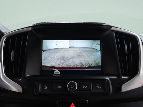 Used 2020 GMC Terrain SLE w/ Driver Convenience Package FWD image 17