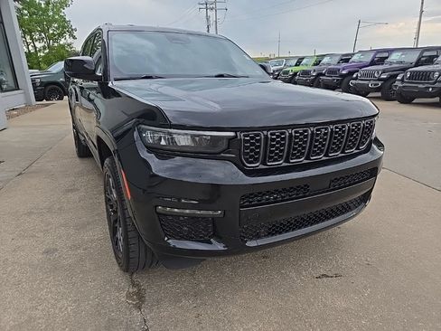 Used 2024 Jeep Grand Cherokee L Summit AWD/4WD image 18