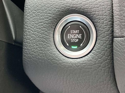 Used 2021 GMC Yukon XL Denali w/ Denali Ultimate Package AWD/4WD image 24