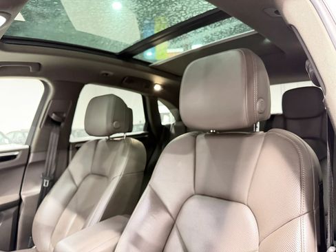 Used 2019 Porsche Macan S AWD/4WD image 4