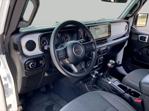 Used 2024 Jeep Wrangler Sport AWD/4WD image 17