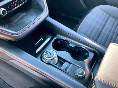 Used 2025 Ford Explorer ST-Line image 16