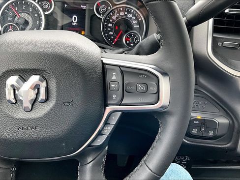 Used 2026 RAM 2500 Big Horn AWD/4WD image 7